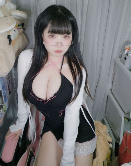 欧美街拍v领毛衣_4K日本电影免费